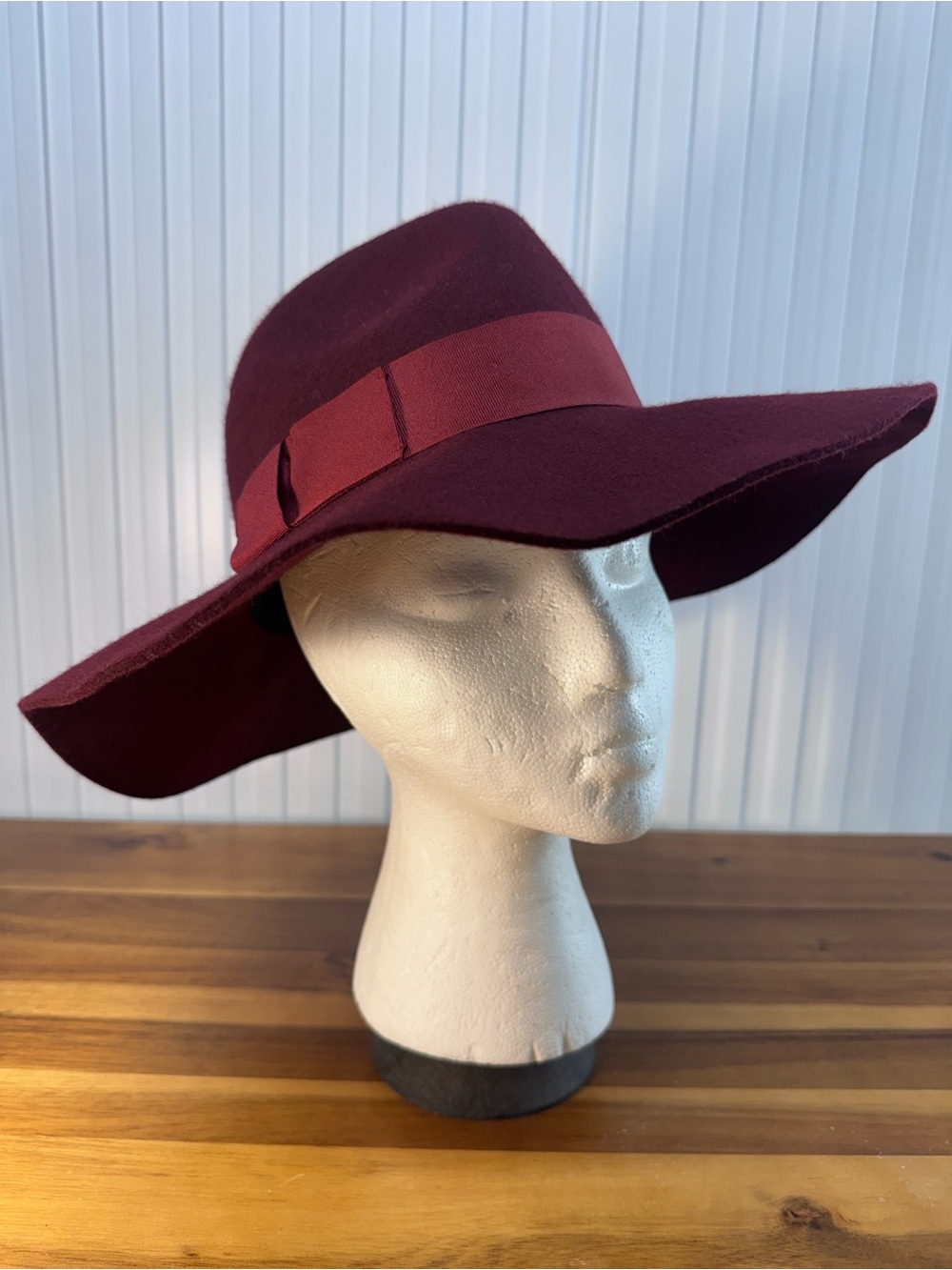 Express Women's Wide-Brim Floppy Hat in Deep Burgundy wool fall dark romantic